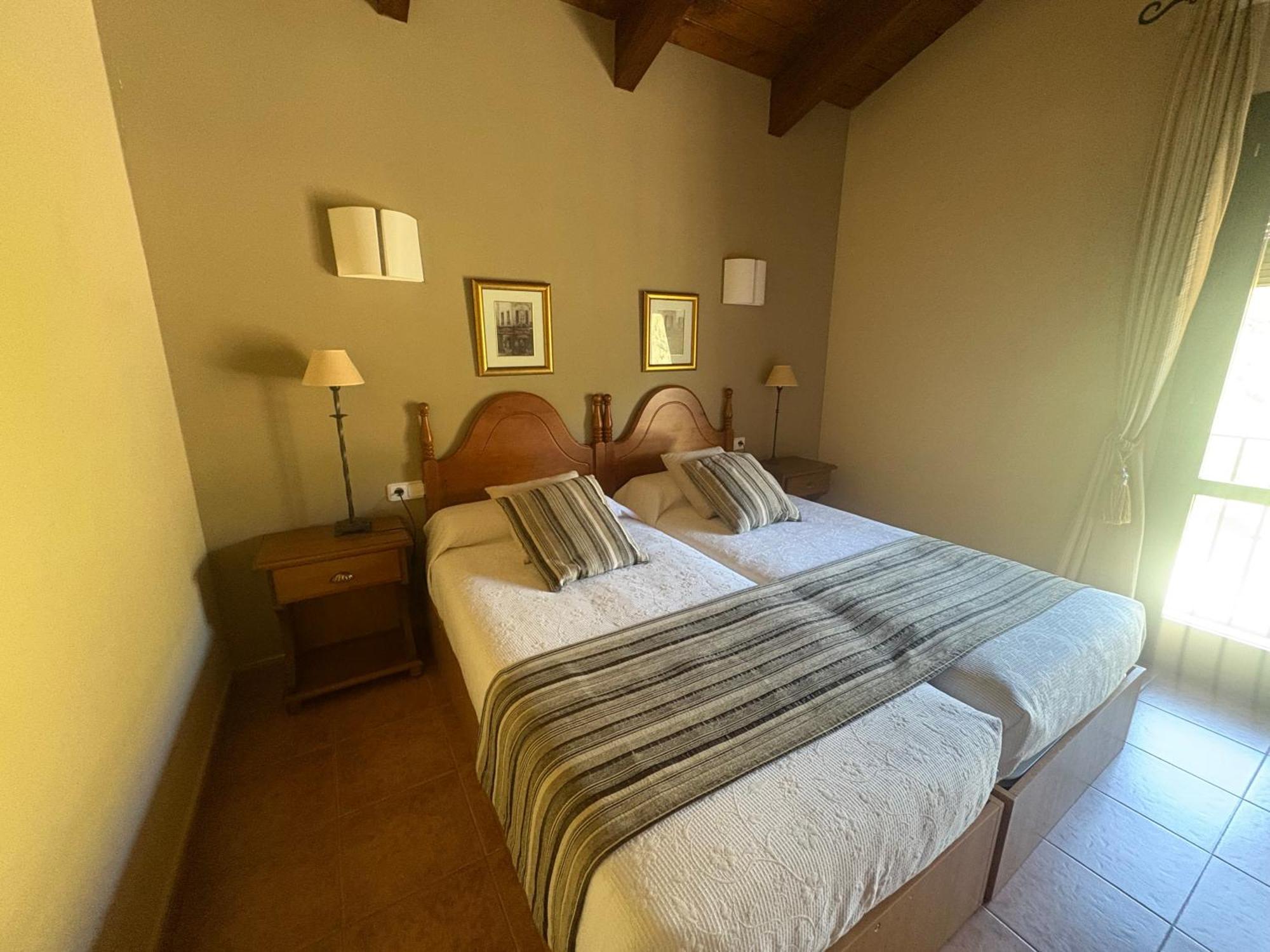 Hotel Guara Inluka Las Almunias Chambre photo