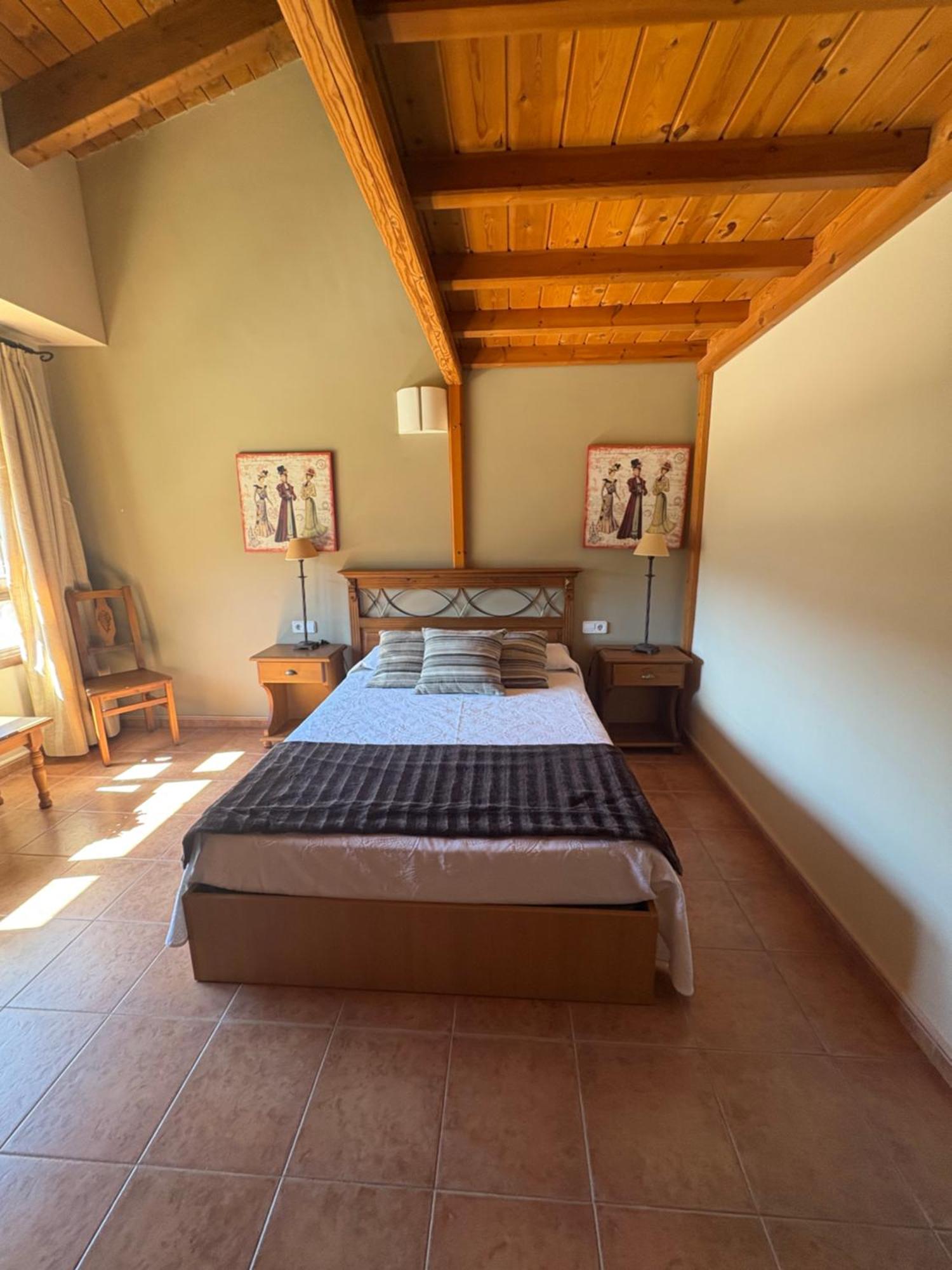 Hotel Guara Inluka Las Almunias Chambre photo
