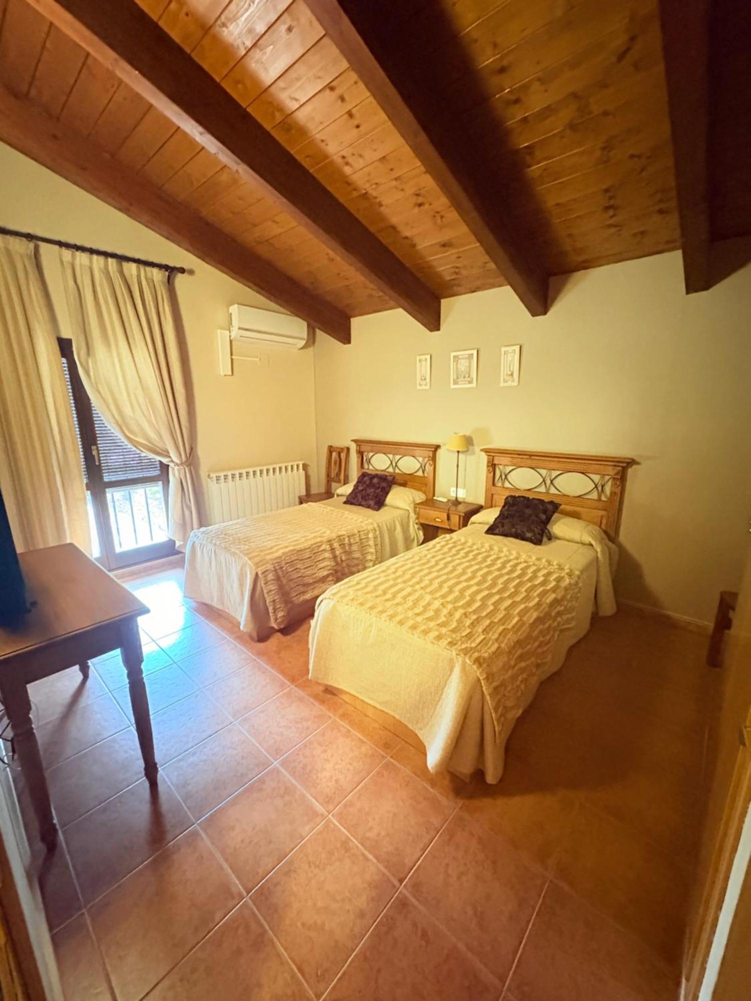 Hotel Guara Inluka Las Almunias Chambre photo