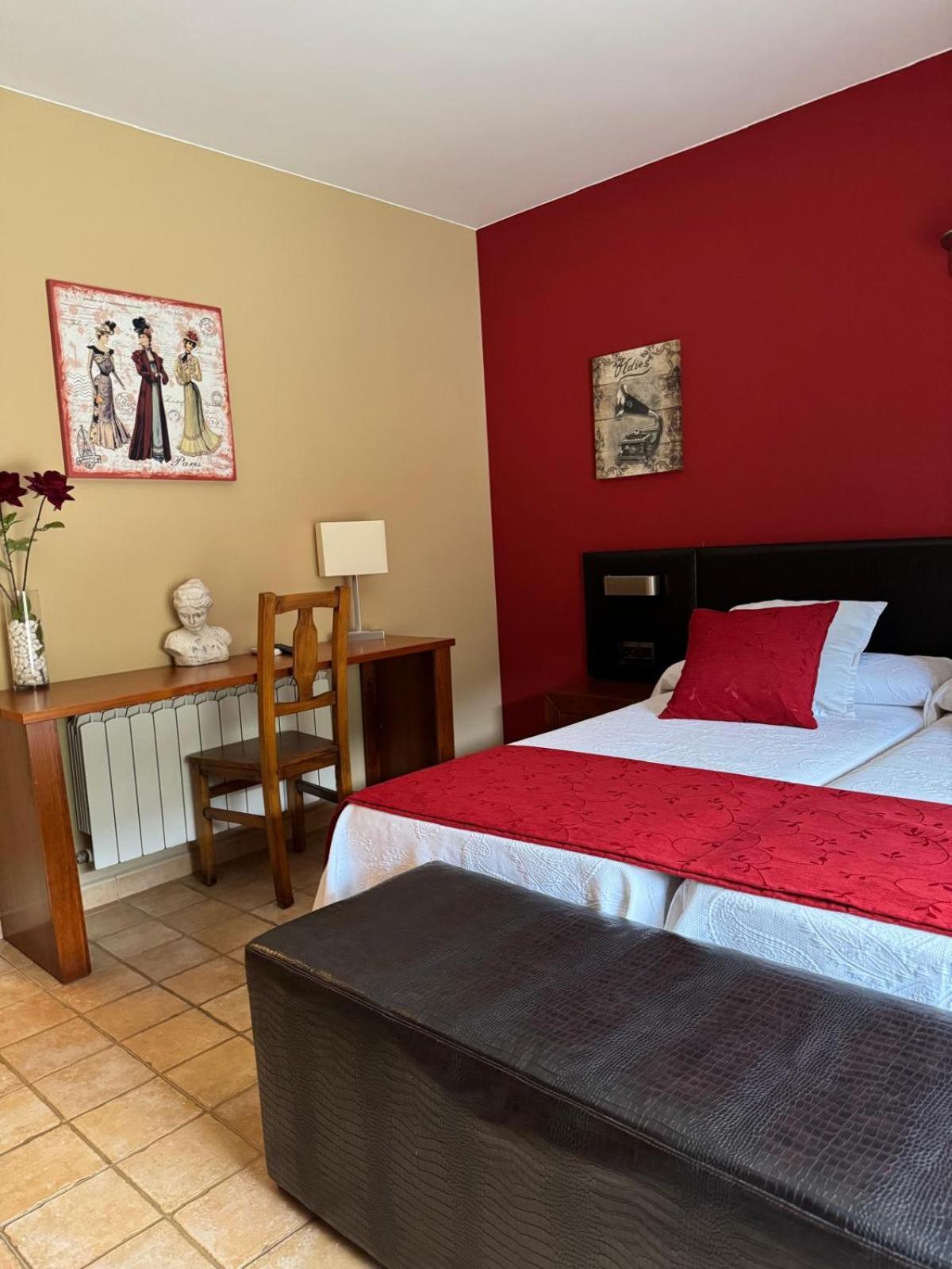 Hotel Guara Inluka Las Almunias Chambre photo